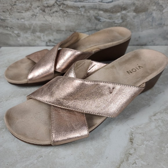 Vionic KARA Rose Gold Metallic Leather Cross-Band Demi-Wedge Sandals 11 - Picture 5 of 9